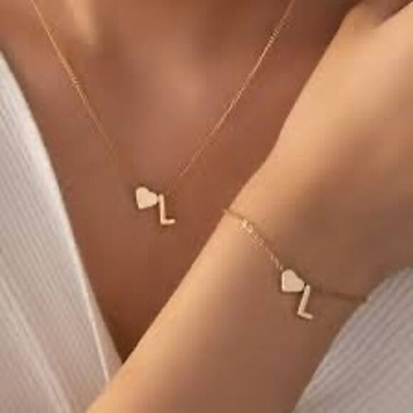 NWT personalized letter initial gold necklace and bracelet set LETTER L - Picture 1 of 3